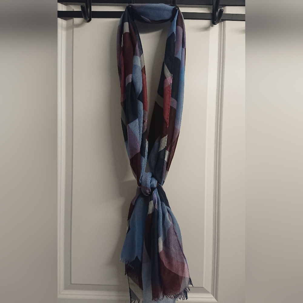 Scarf - Picture 3 of 6